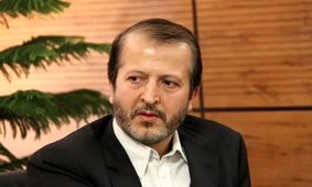 فرهاد دانشجو استعفا داد