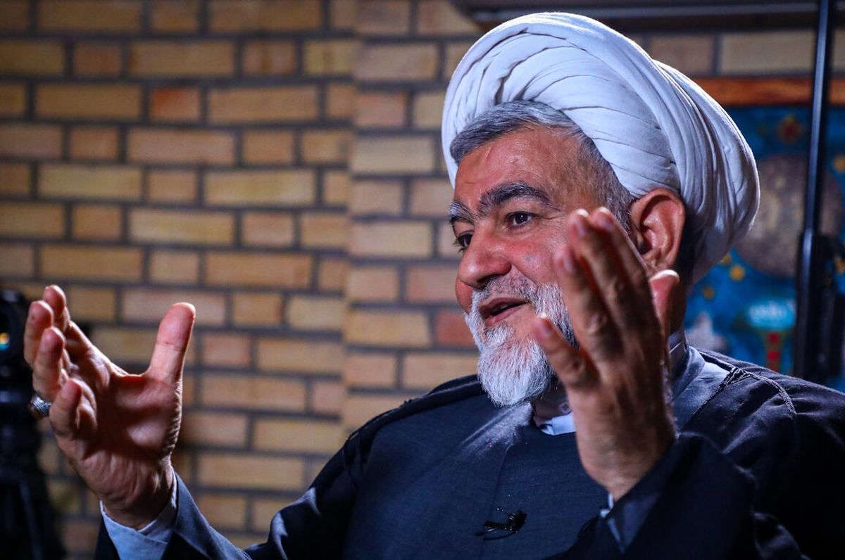 ویدئوی اظهارات صریح نوروزی درباره تعداد محافظان رئیسی در پرند و مدیریت اشرافی