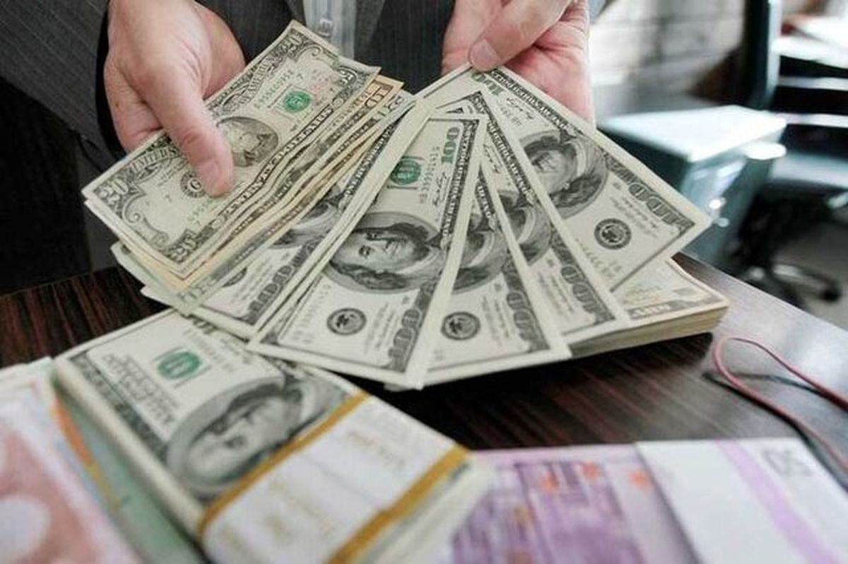 یک کارشناس: اگر توافق ایران و آمریکا در سطح عالی باشد، انتظار می‌رود نرخ ارز ریزشی مانند سال ۱۳۶۷ را تجربه کند