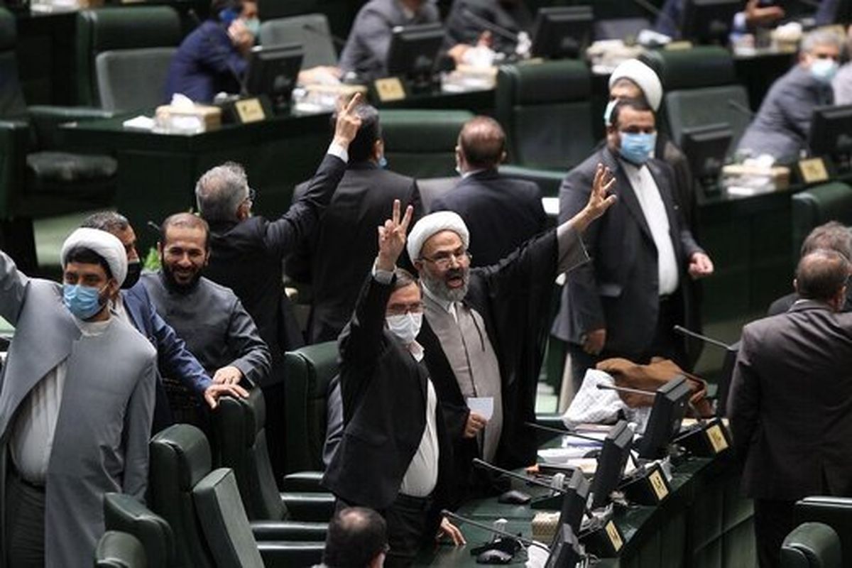 این نمایندگان آزادی بیان را تعطیل می کنند؟
