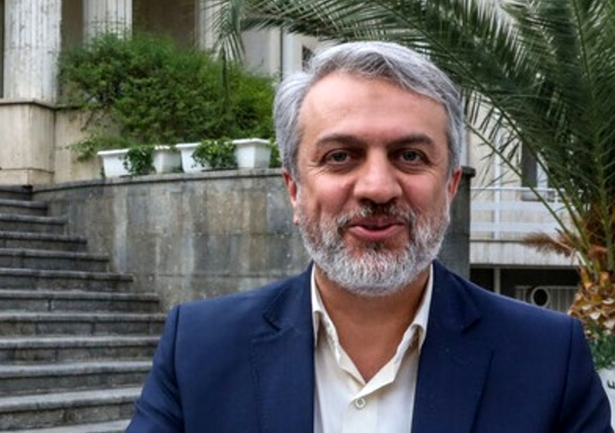 فاطمی امین در واکنش به شایعه برکناری اش: شوخی نکنید!

