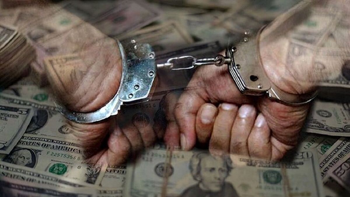 دستگیری فعال غیرمجاز ارزی در پایتخت/ کشف ۱۹۰ هزار دلار