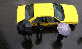 مجوز سازمان تاکسیرانی برای افزایش ۱۰ تا ۱۵ درصدی کرایه ها در روزهای بارانی