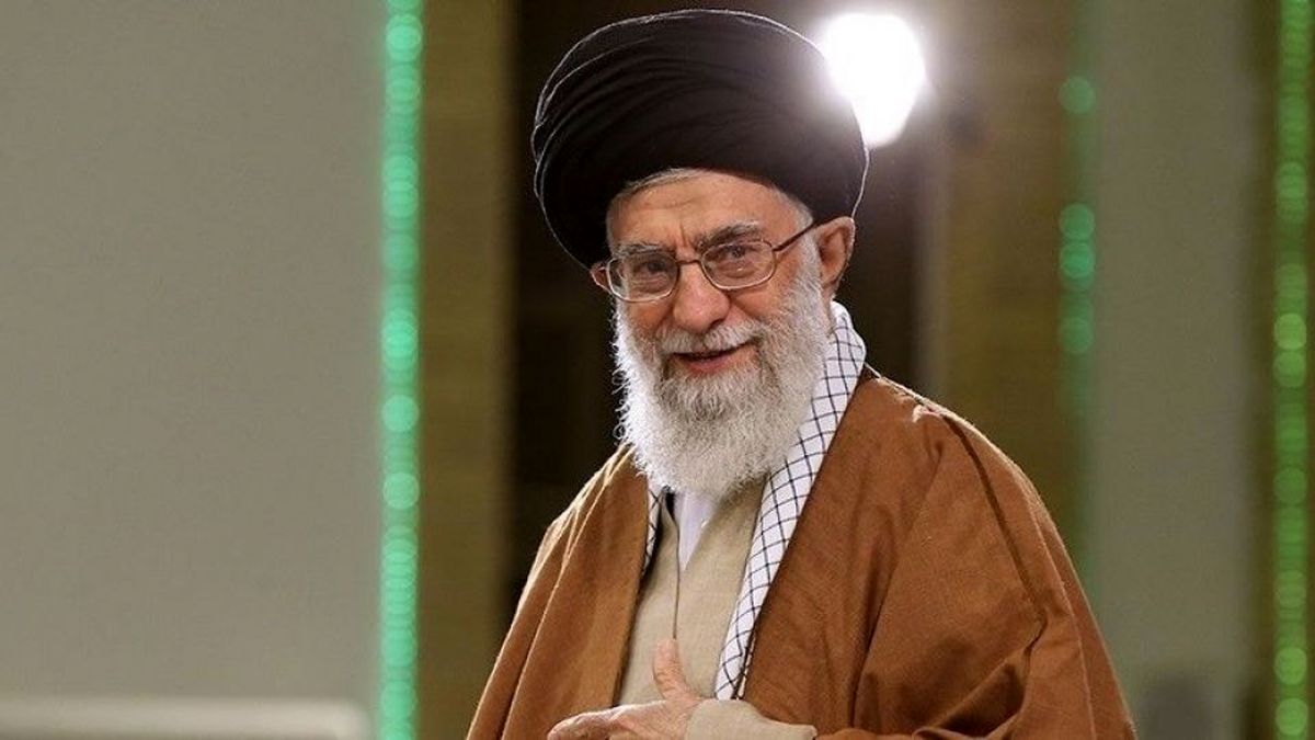 وزیر فرهنگ: رهبر شهید انقلاب مانع تخریب آرامگاه فردوسی شده بودند/ ایشان از چند زاویه دلباخته حکیم فردوسی بودند/ ویدئو
