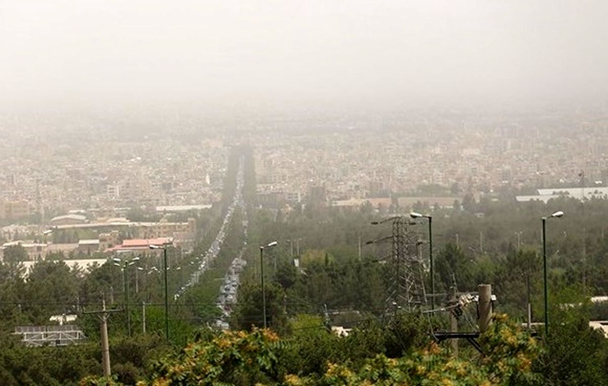 آلودگی هوا مدارس ابتدایی اصفهان و برخی شهرستان‌ها را تعطیل کرد

