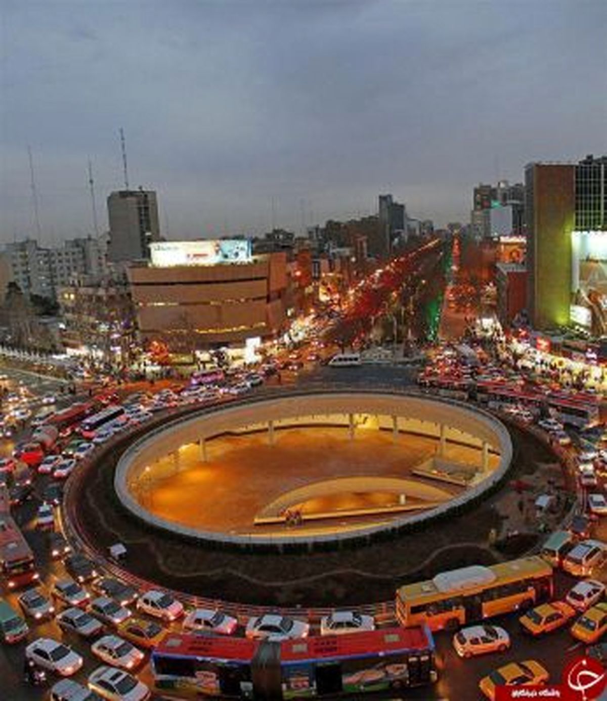 بمب گذاری در میدان ولیعصر تکذیب شد