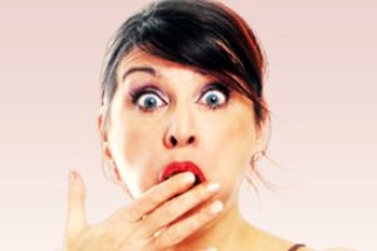 زندگی عجیب این زن با یک روح در خانه