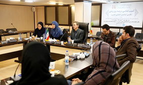 «بیشترین چالش ما در ترجمه، مباحث ایدئولوژیک و مذهبی است»