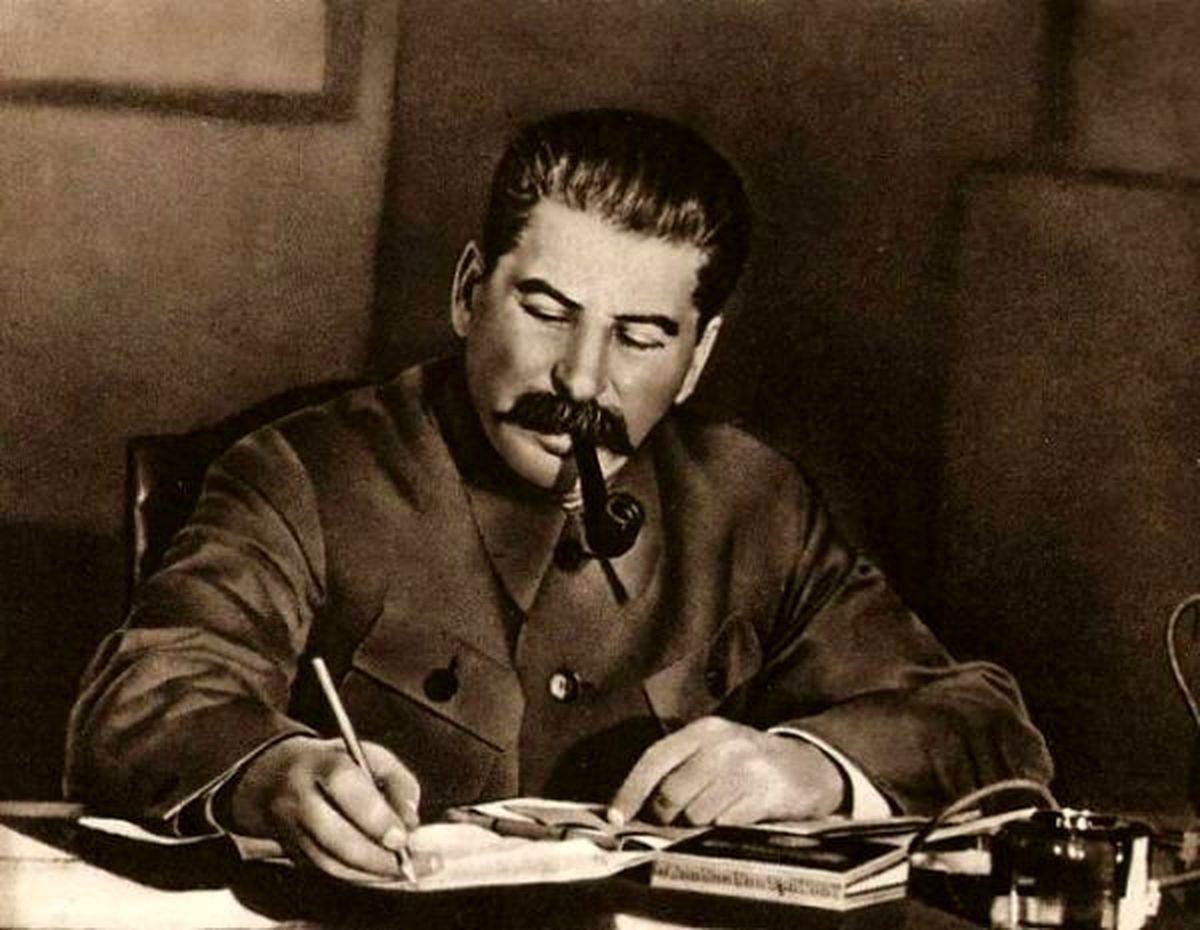 بیماری روانی استالین چه بود؟