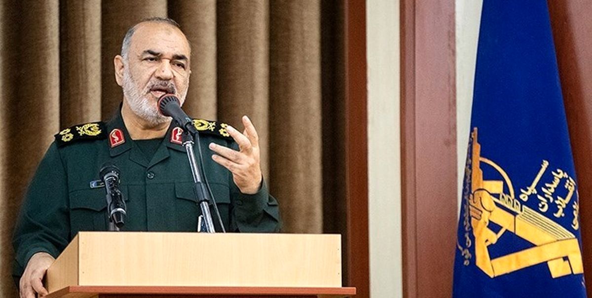 سرلشکر سلامی: در حال شکستن انحصار قدرت های بزرگ در عرصه فناوری‌های پیشرفته ارتباطی هستیم