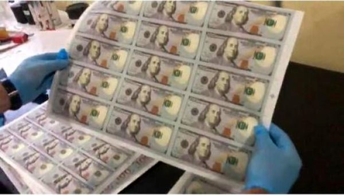 کشف 271 میلیون دلار تقلبی از چاپخانه‌ای در استانبول + عکس
