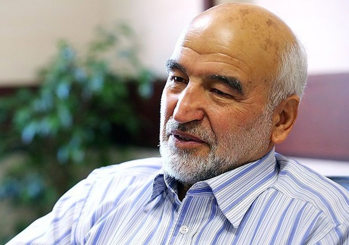 80 آدم کَله گُنده طاغوت را بازجویی کردم/ ۳ نفر می‌خواستند هلی‌کوپتر بنی‌صدر را بزنند اما نگذاشتیم/ ماجرای لو رفتن کودتای شب ۲۲ بهمن/ پیشنهاد مرحوم رفسنجانی برای نوشتن تعهدنامه