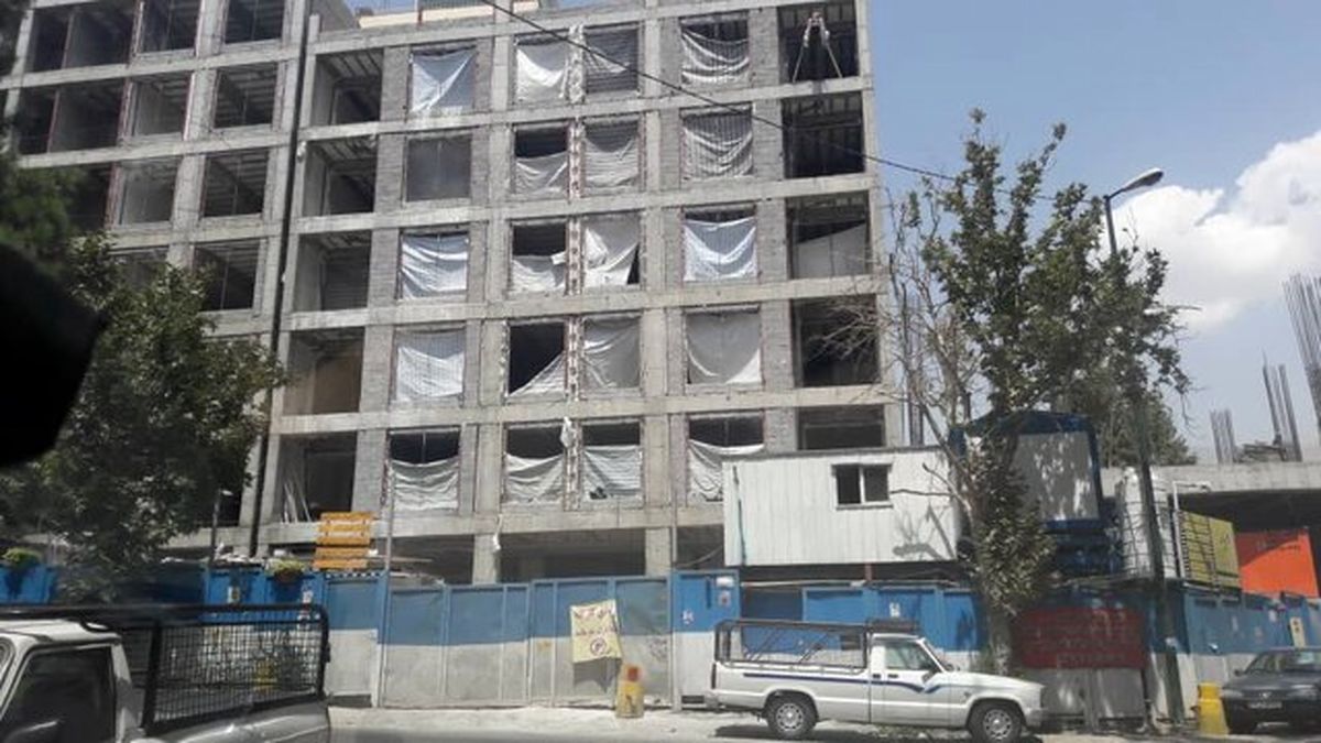 با وجود حکم تخریب برج سعادت‌آباد، فعالیت‌های ساختمانی ادامه دارد