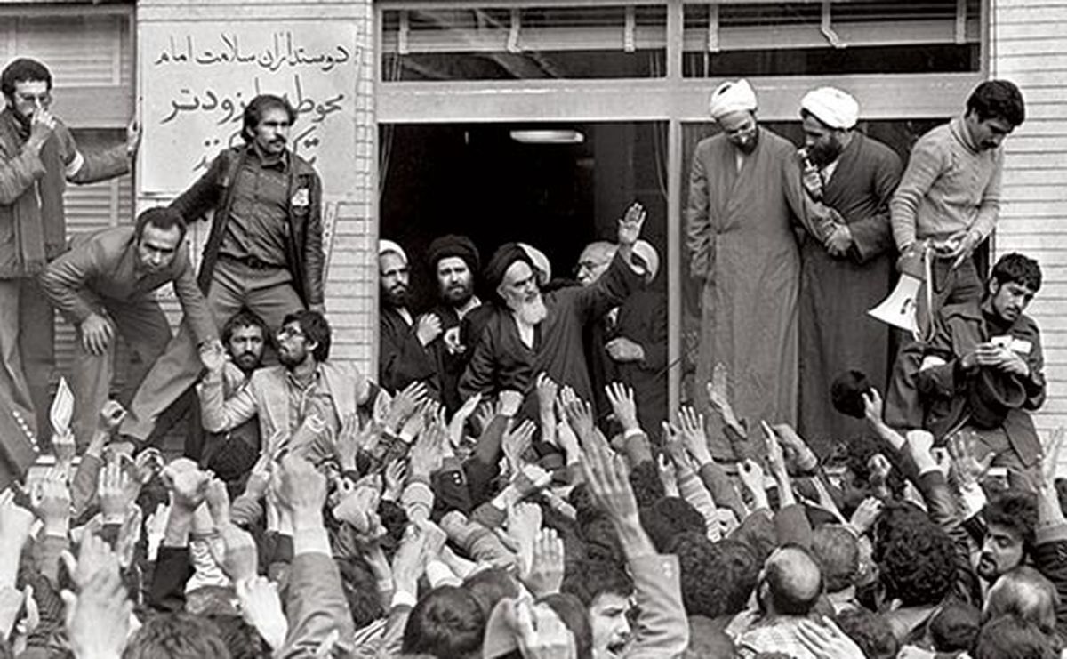 ماجرای انتقال امام از مدرسه رفاه به علوی / شهید مطهری: امام را از دست نهضتی‌ها نجات دادم