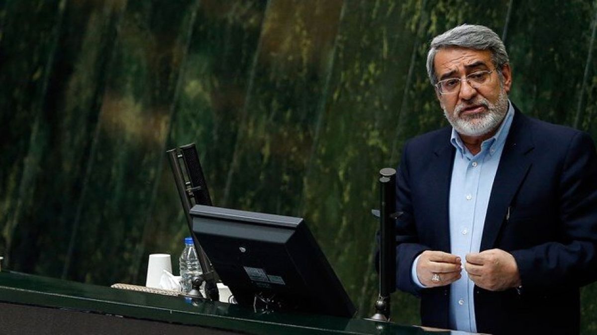 نماينده تهران خطاب به رحمانی فضلی: مسئولیت اتفاقات را بپذیر و با جوانمردی از وزارت کشور استعفا بده