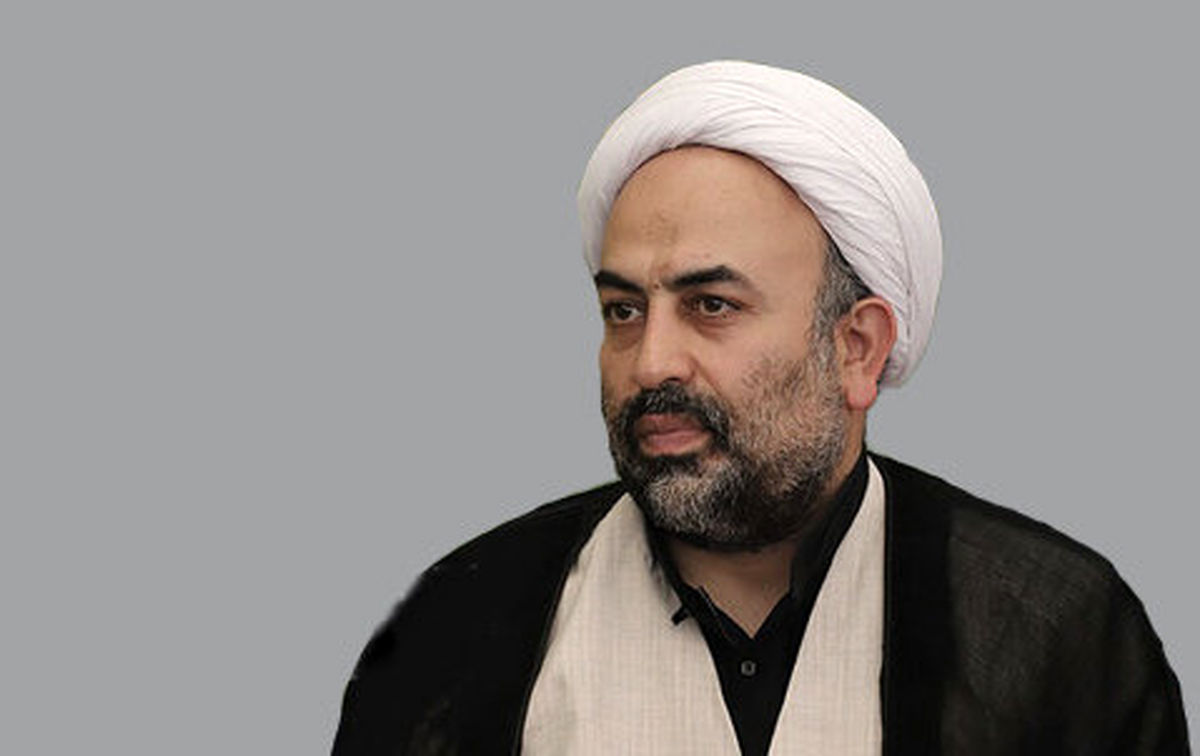 زائری: هم سیاه‌نمایی و هم سفیدنمایی غیرواقعی ظلم به انقلاب است