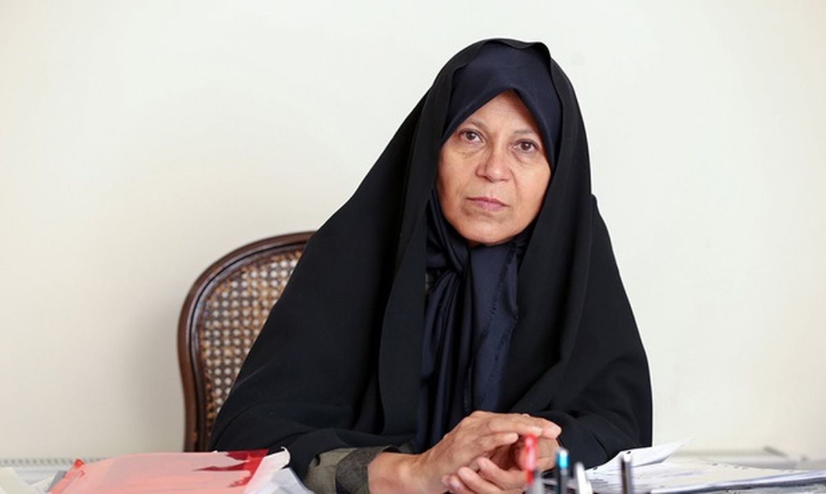 فائزه هاشمی: آقای روحانی بگوید مردم چگونه می‌توانند از حق اعتراض خود استفاده کنند؟