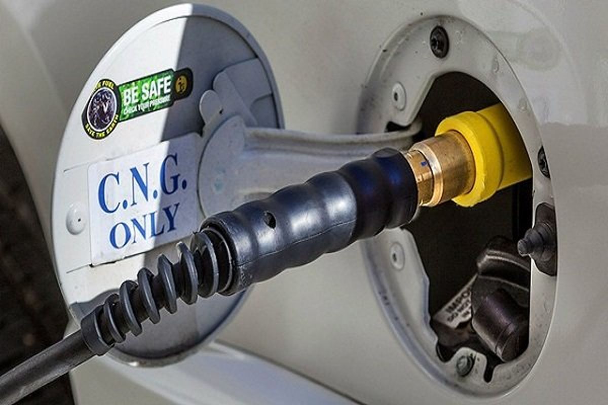 بررسی شرایط دوگانه سوز کردن خودروهای عمومی با کمک بلاعوض/افزایش قیمت سی ان جی صحت ندارد