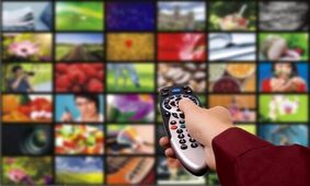 لیلا حاتمی، کتایون ریاحی و ستاره اسکندری در تلویزیون