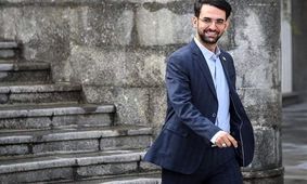 آذری جهرمی حائز لقب «شیرین عسل» شد