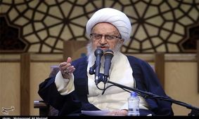 مکارم شیرازی: آیا سزاوار است برای ۴ روز حکومت دست به دروغ و تهمت بزنید؟/ اعلام بی‌طرفی آیت‌الله