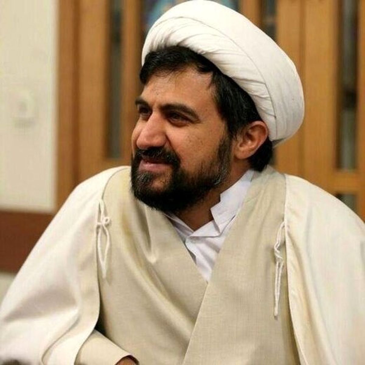 انتقاد تلگرامی یک روحانی از برپایی جشن و نماز جماعت در مساجد قم با وجود شیوع کرونا