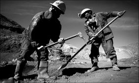 از وعده‌های گل‌درشت تا وضعیت معشیتی نابه‌سامان/ برنامه‌های کدام کاندیدا زندگی کارگران را بهتر می‌کند؟