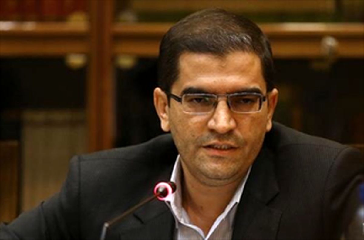 قاضی‌زاده هاشمی:به روحانی وقت دفاع خواهیم داد/قالیباف خودش صوت رادیویی‌اش را تغییر نداد