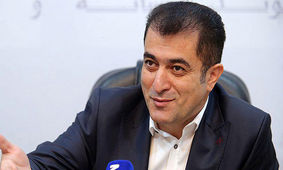 خلیل زاده استعفا نداده است