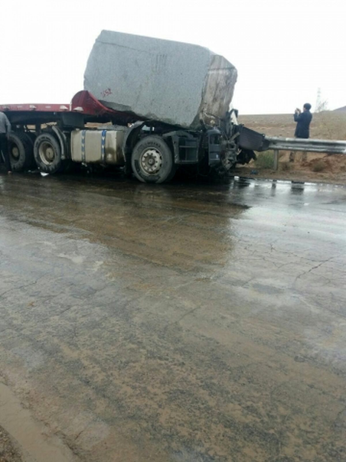 مرگ راننده تریلی در تصادف با خودرو پراید