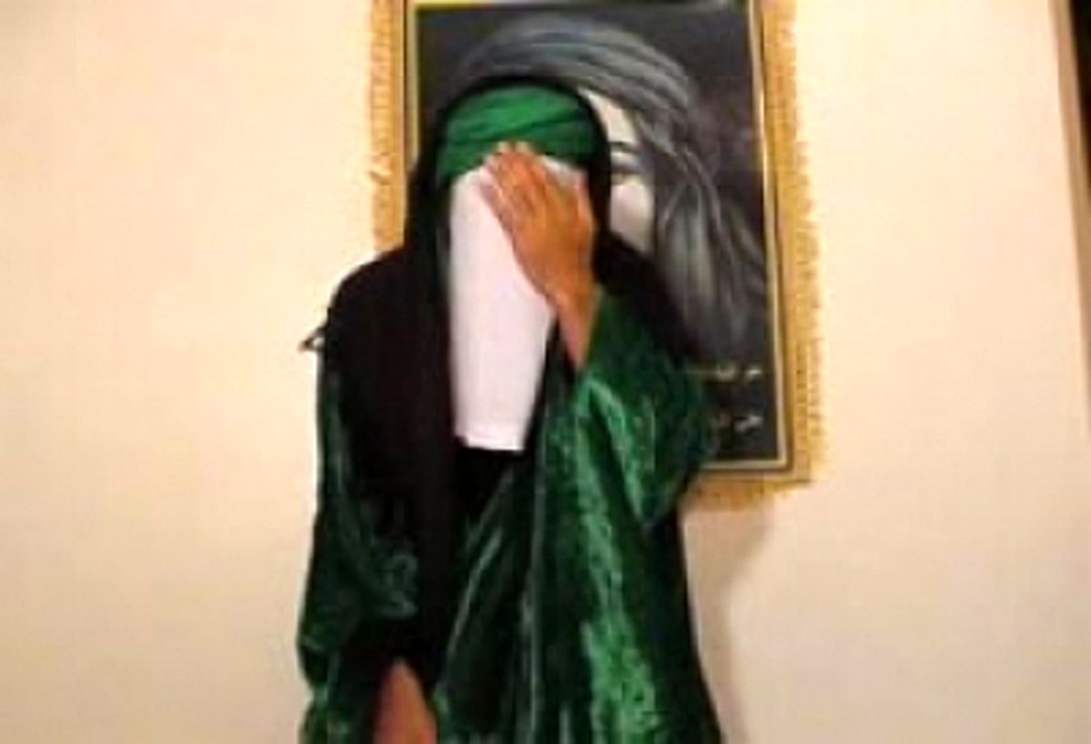 مدعیان دروغین در تاریخ؛ از کلاهبرداری که آیت الله سیستانی را به مناظره دعوت کرد تا رزمی کاری که خود را امام زمان(عج) نامید/ ماجرای جاعلی که با زنان برهنه عکس می‌انداخت چه بود؟