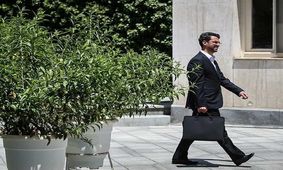 آذری جهرمی کجاست؟!