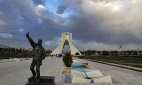 فرانسه از اتباعش خواست به ایران سفر نکنند