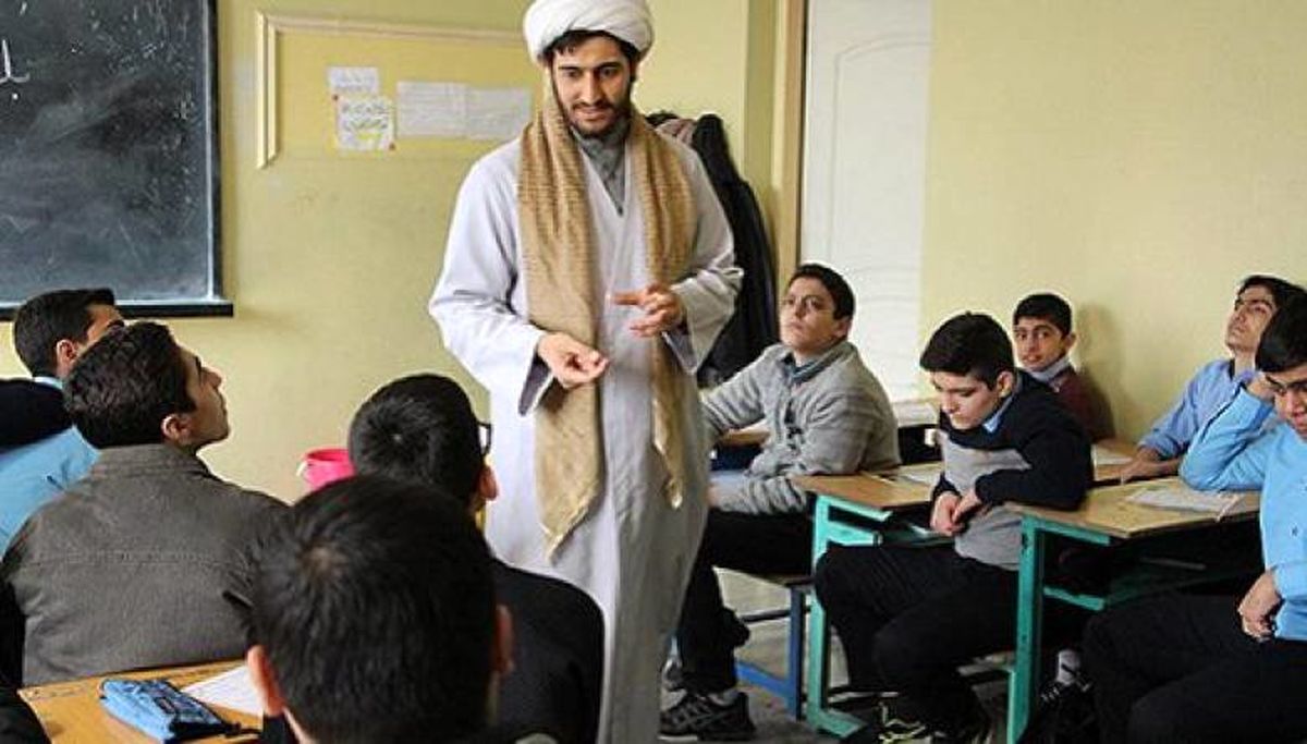 چرا حوزوی‌ها مجاز به استخدام به عنوان دبیر تاریخ و علوم اجتماعی شدند؟