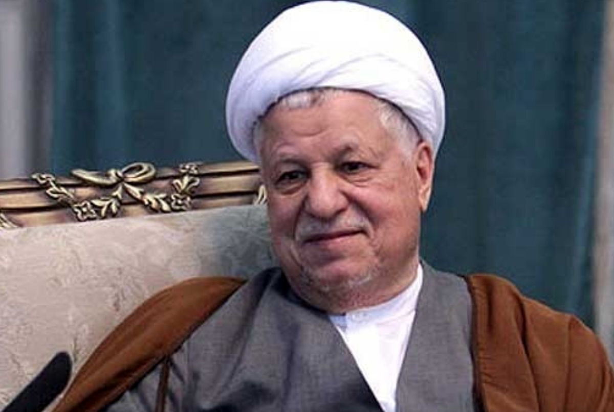 سفیر ایران در ریاض گفت، از طرف ملك فهد براى تماس تلفنى اظهار آمادگى شده؛ قرار شد فردا انجام شود