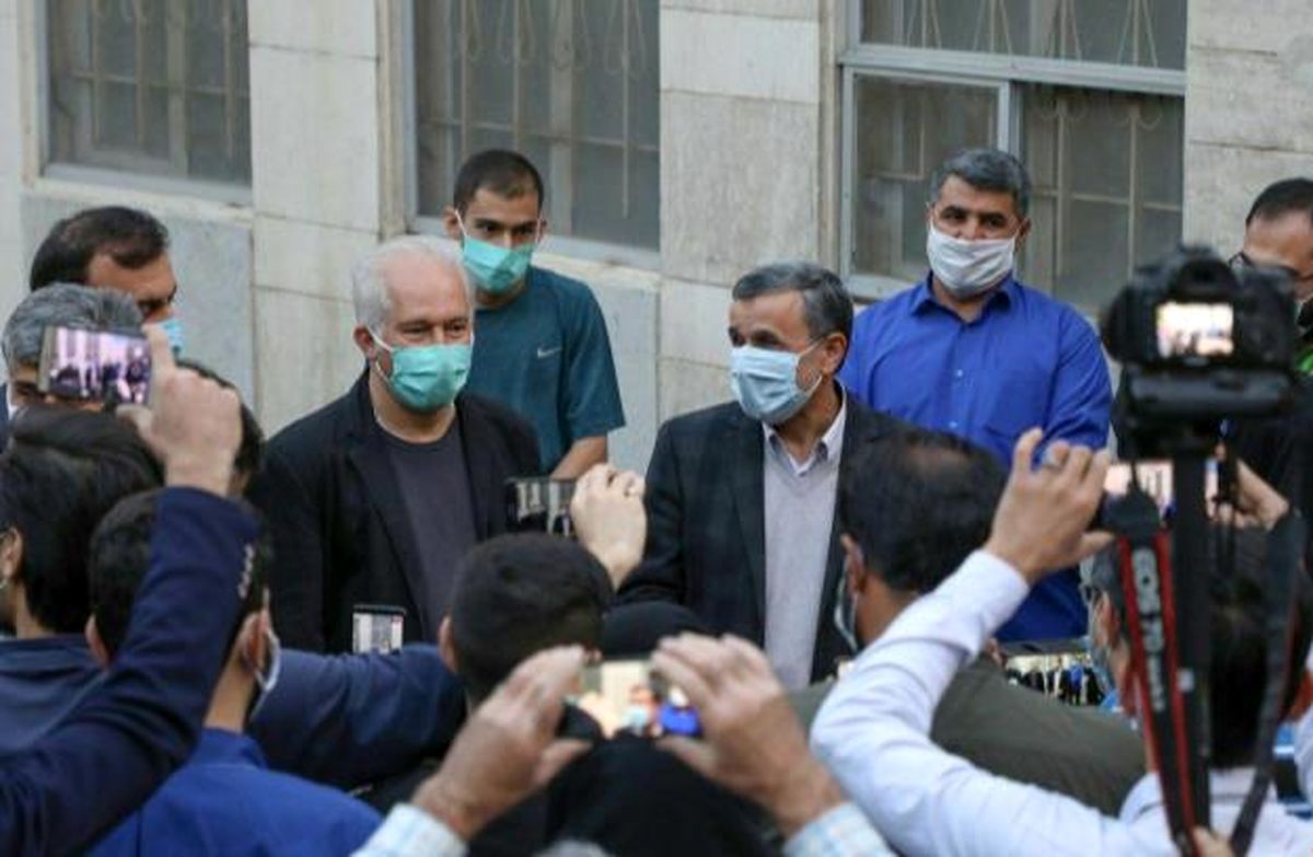تبریک تولد به احمدی نژاد در میدان ۷۲ نارمک/ احمدی‌نژاد: سرنوشت کشور را نباید به انتخابات آمریکا گره بزنیم/ ویدئو