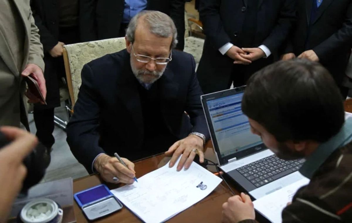 بازگشت کارگزاران سر خانه اول؛ حمایت از لاریجانی