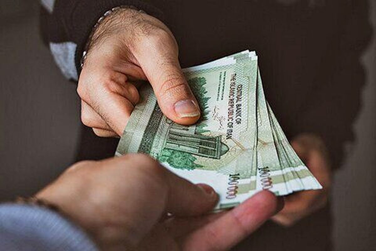 ماندگاری ۱۲ساعته کرونا روی اسکناس