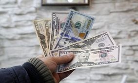دستگیری دلال ارز با ۳۰۰۰ دلار در تهران