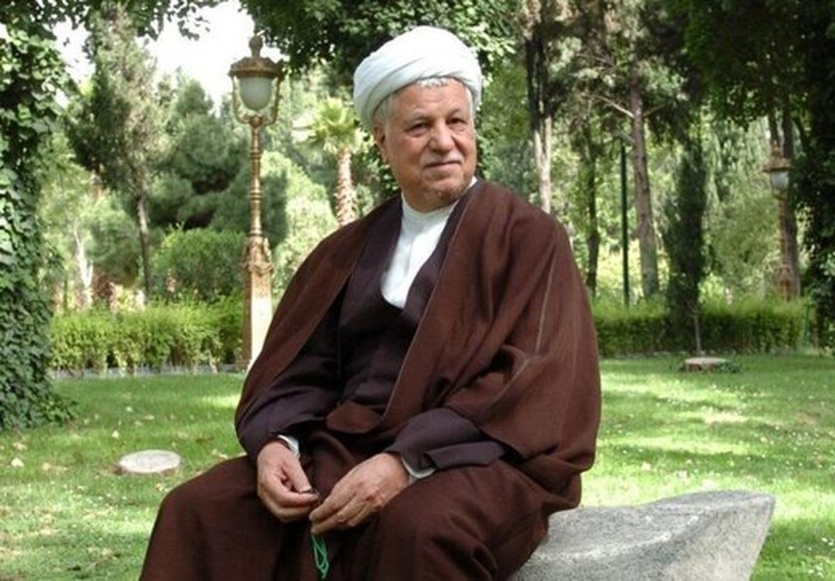 خاطره هاشمی رفسنجانی از شب یلدای سال ۶۸/ توصیه‌ رئیس جمهور وقت درباره برخورد با مسافران زن در فرودگاه