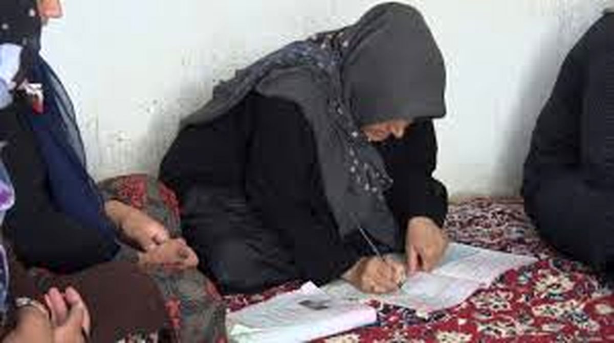 نگاهی به فعالیت های سوادآموزی در شهرستان ساوه