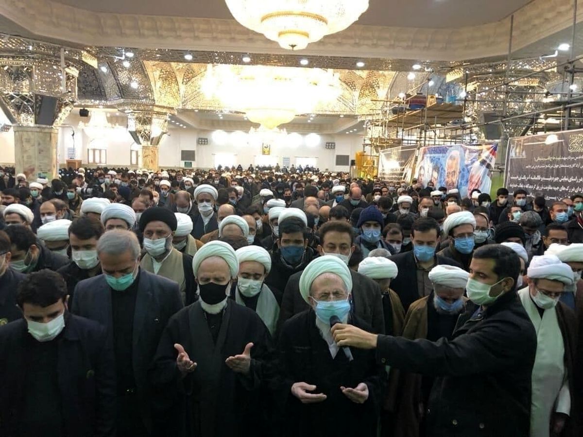 نماز ری شهری بر پیکر مصباح‌یزدی/ ویدئو