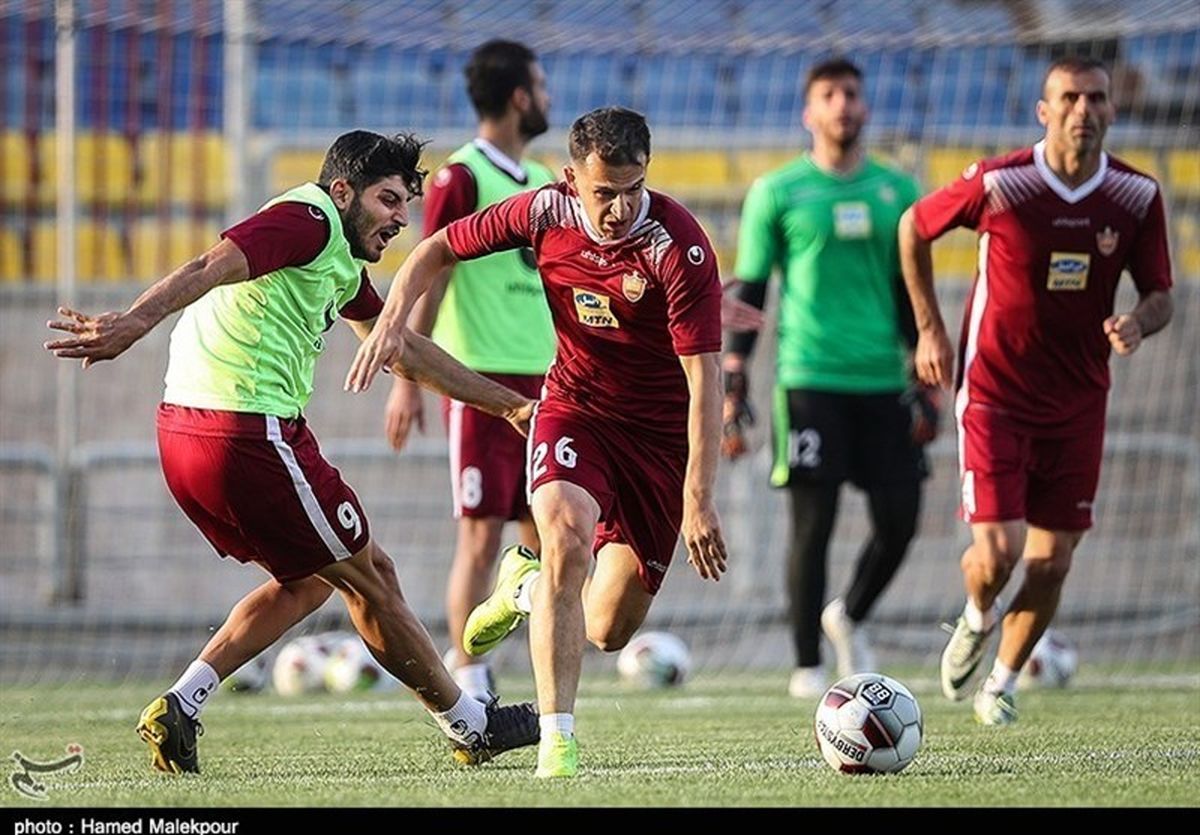 چرا باشگاه پرسپولیس ۲ بازیکن خود را به ماشین‌سازی فرستاد؟