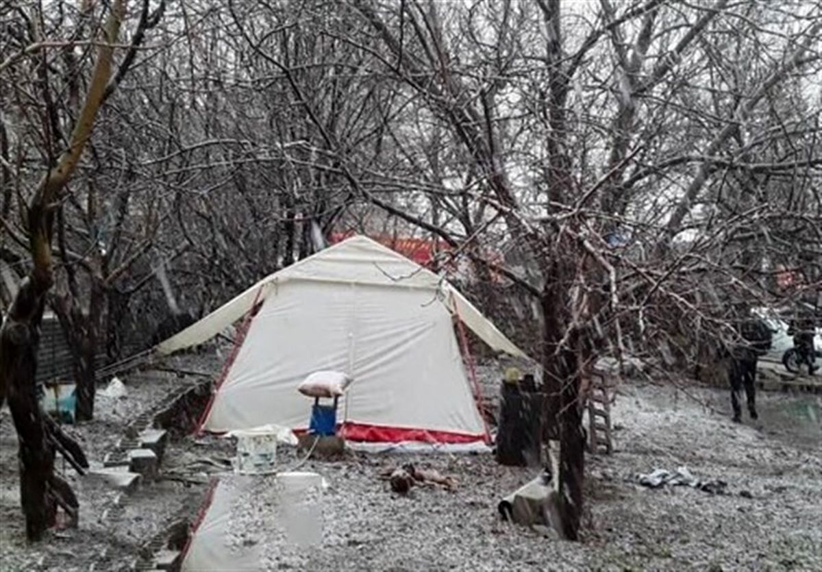 زندگی چادری در دنا با سرمای زیر صفر درجه جریان دارد