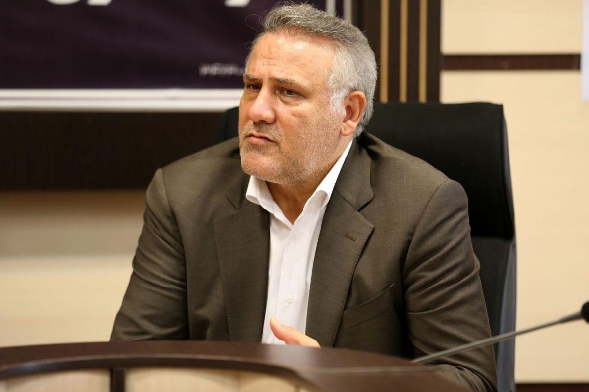 فساد عده ای آنقدر گسترده است که جز با رانت در عالی‌ترین پست‌های دولتی، شدنی نیست