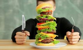 چگونه از پرخوری عصبی پیشگیری کنم؟