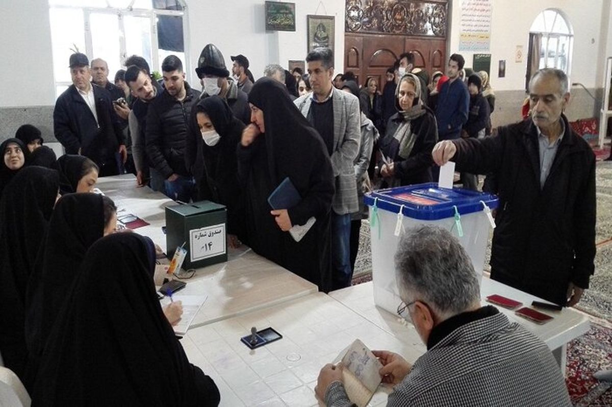 ازدحام جمعیت در شعب اخذ رأی شهرستان آستارا/ تصاویر
