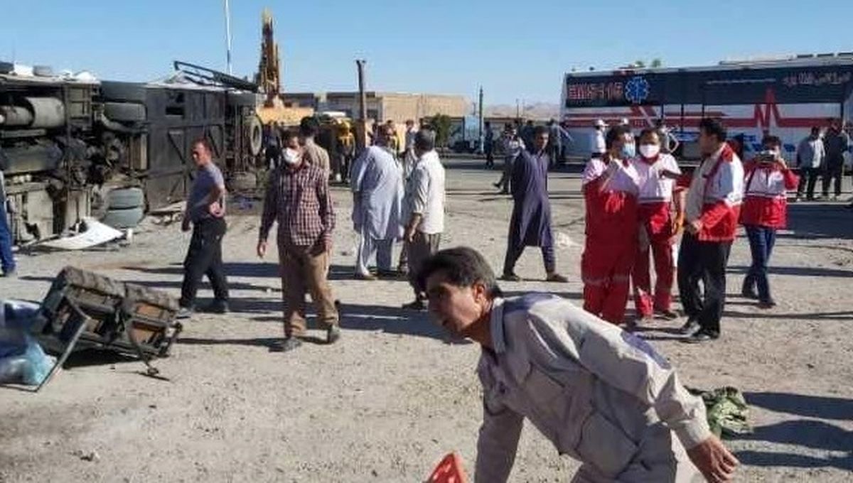 تصادف اتوبوس و تریلی در یزد با ۵ کشته و ۲۷ مصدوم