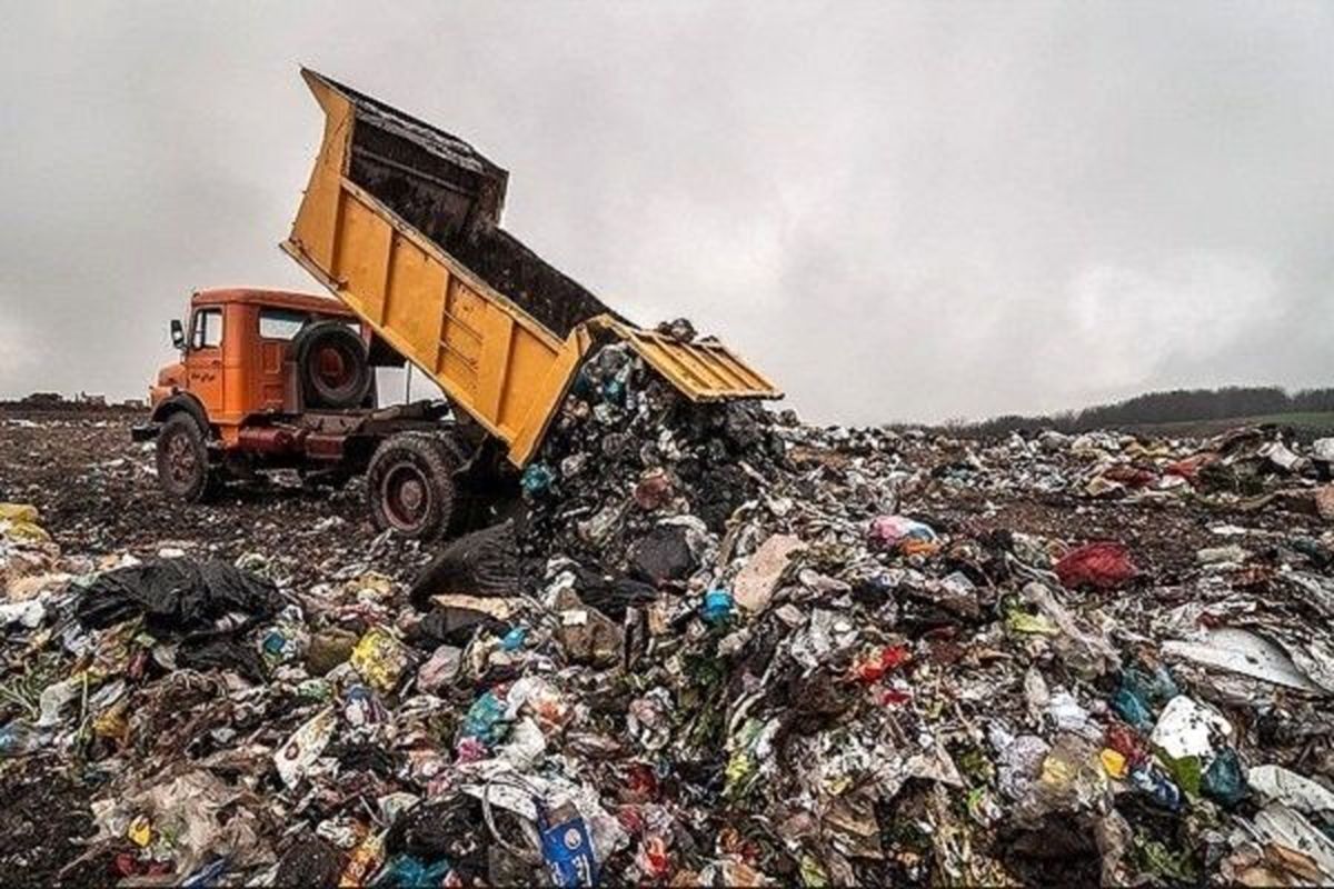حمل و دفن زباله در شهر اهر اصولی نیست