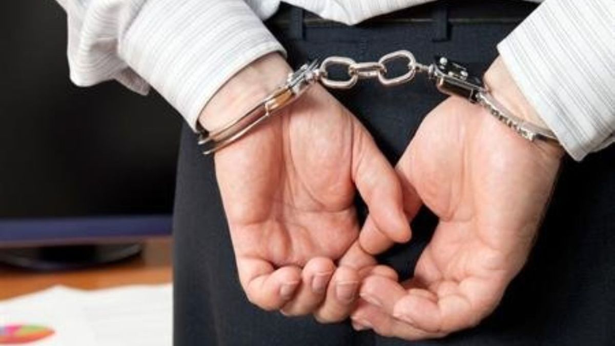 بازداشت و پلمب پارچه فروشی به دلیل چند خانم بی حجاب